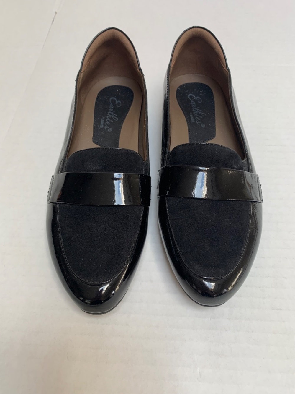 Earthies Bremen Womans Size 7 B Black Suede and Leather Flats Shoes